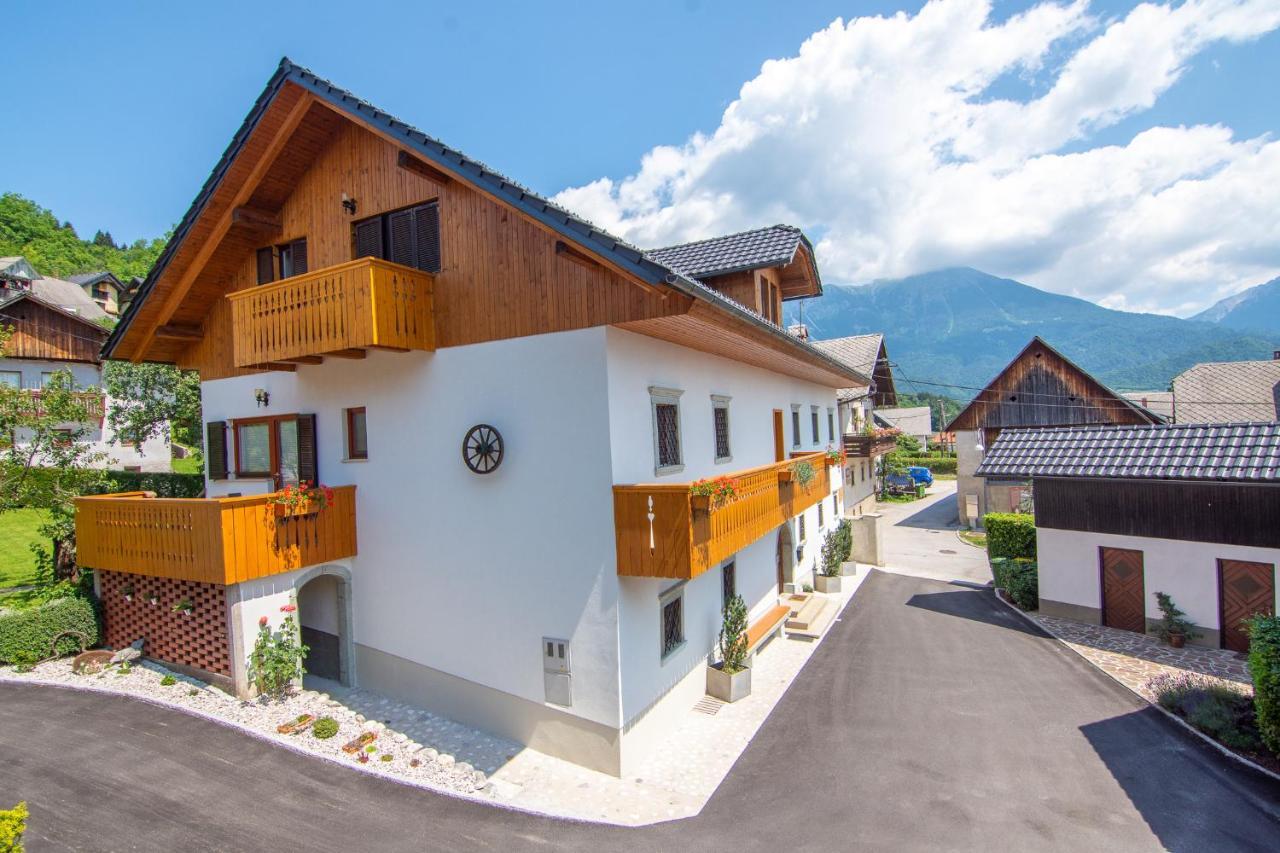 Tourist Farm Pri Biscu Bauernhof *