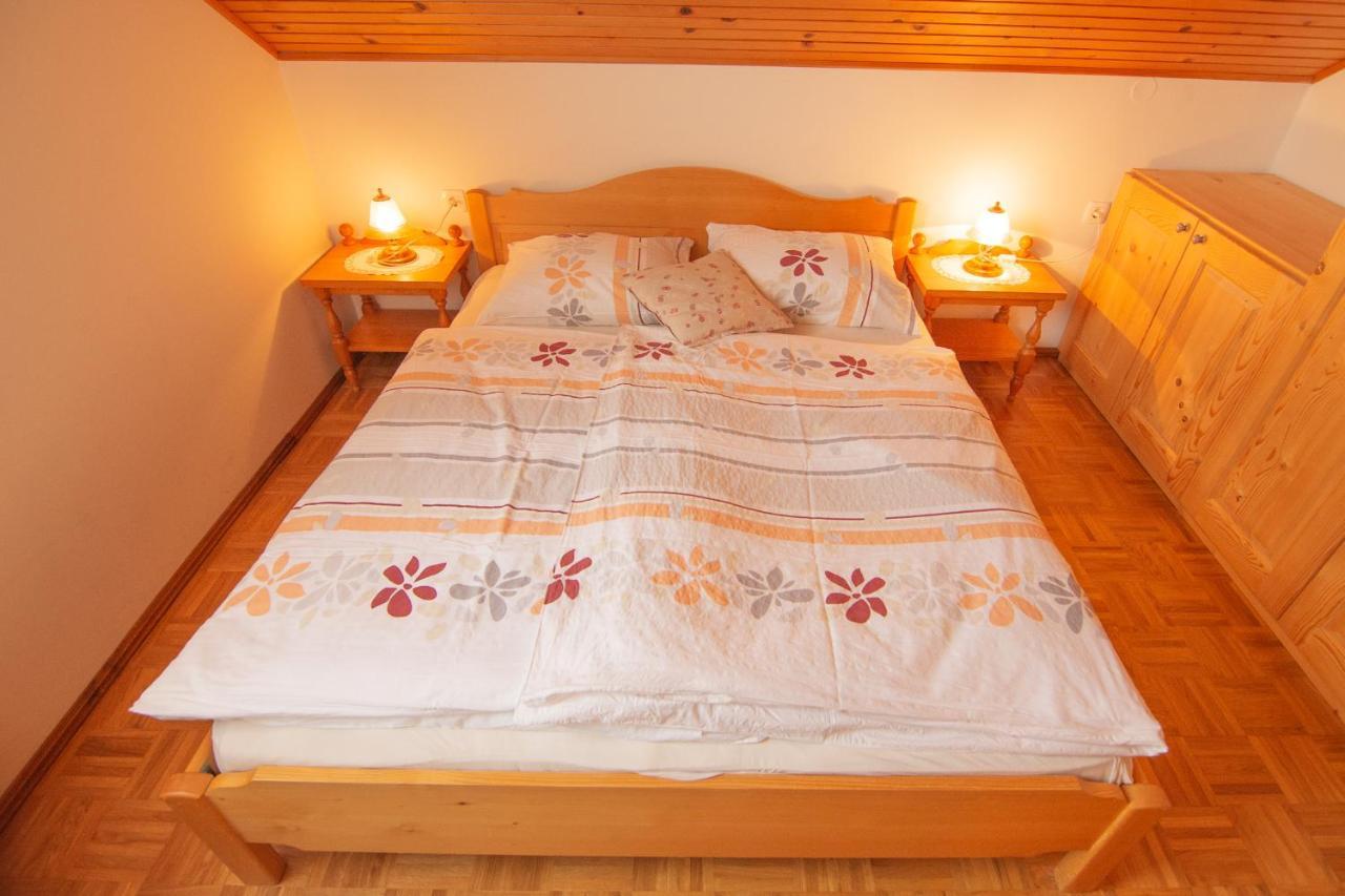 Tourist Farm Pri Biscu Bauernhof